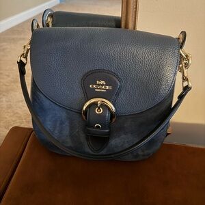 COACH Medium size Navy blue cross body, shoulder bag